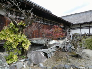 書院南庭（勧修寺）