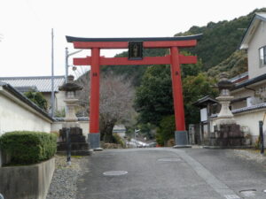 吉利倶八幡宮 一之鳥居（京都市山科区勧修寺下ノ茶屋町）