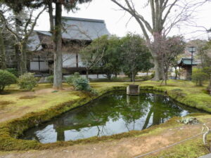 弁天社付近の池（廣隆寺）