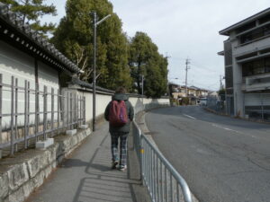 廣隆寺からJR花園駅へ