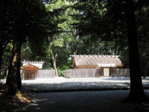 神麻続機殿神社（皇大神宮 所管社）と八尋殿