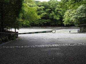 立入禁止だった五十鈴川の御手洗場