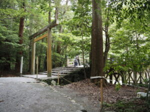 風日祈宮橋の北詰付近