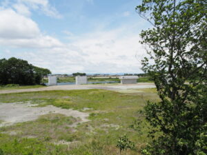 P6〜P8橋脚が工事開始待ちの新宮川橋工事現場