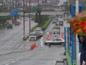 御樋代木奉曳のための交通規制開始