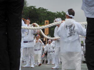 御樋代木の奉曳(外宮・陸曳)