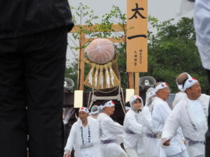 御樋代木の奉曳(外宮・陸曳)