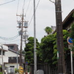 なかなか付け替えられない「どうした？この電柱」