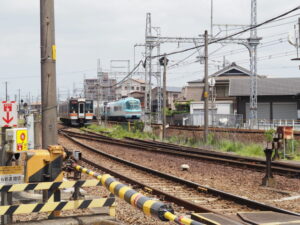 快速みえとミジュマルライナー＠JR桜新道踏切（踏切道 宮町第八号）