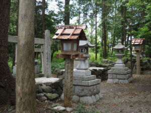 修繕中の神田社（伊勢市神久）