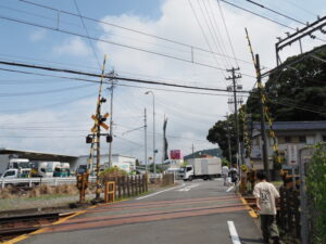 近鉄 踏切道 中之郷第八号（赤崎神社近く）