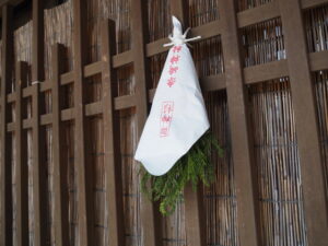 新しい御神杉（鳥羽大庄屋かどや）