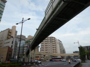 堀川塩小路の歩道橋