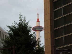 京都タワー付近