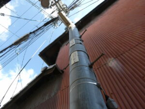 NTT電柱番号板［アブラノコウジ 60 R2］