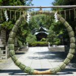 岡﨑神社に設置された茅の輪