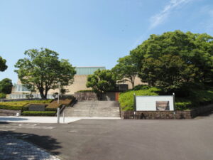 三重県立美術館