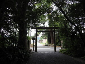 御塩殿神社の社窓