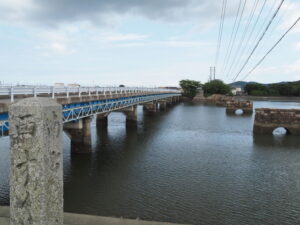 五十鈴川に架かる汐合橋