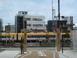 月ノ宮通り（伊勢市駅前）