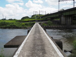 雲出川に架かる石橋の潜水橋（沈下橋）