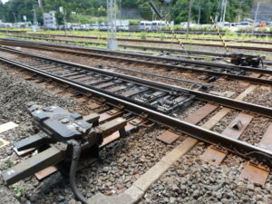 近鉄鳥羽駅付近にある輻輳区間付近の転てつ機