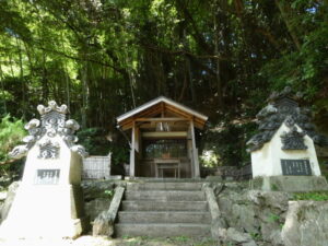 飛島山龍泉寺跡地（鳥羽市小浜町）