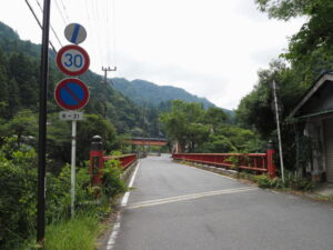 室生川に架かる戎橋