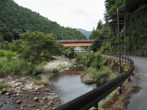 室生川に架かるやまなみロードの橋梁