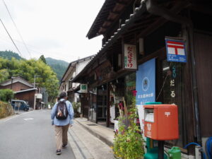 室生寺の門前にて(宇陀市室生)