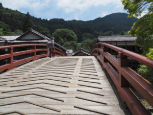 室生川に架かる太鼓橋