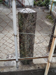 奈良街道の道標（津市牧町）