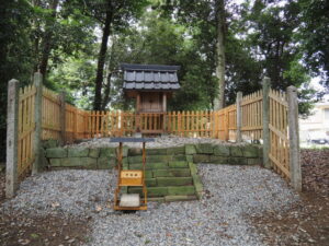 八柱神社（津市牧町）