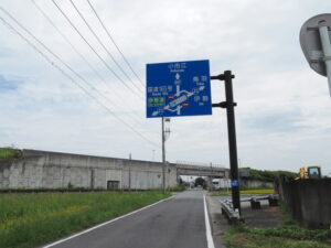 奈良街道と中勢バイパスが交差する付近