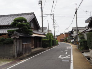 伊勢街道（松阪市市場庄町）