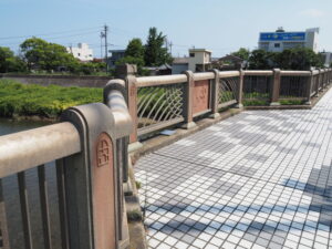 安濃川に架かる塔世橋