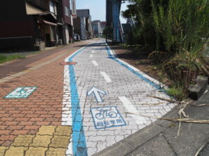 津市北町津にて
