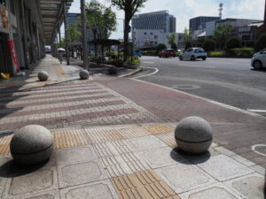 津市東丸之内にて