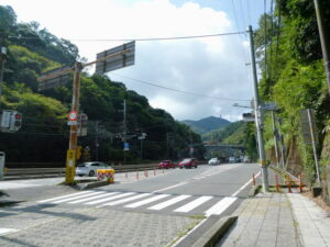 国道1号と県道558号の合流点