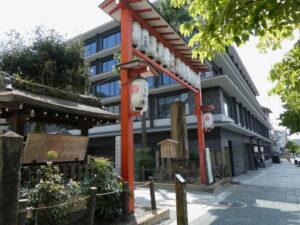 粟田神社一の鳥居(京都府京都市東山区中之町)