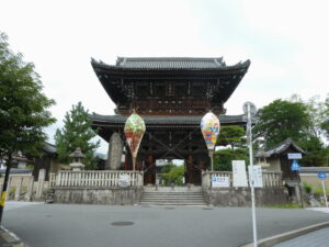 仁王門（清凉寺）