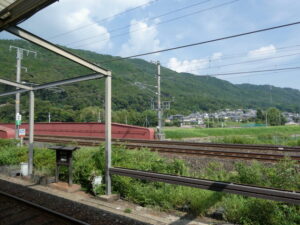 嵯峨野トロッコ列車の車窓から
