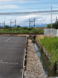 鈴鹿市若松北にて