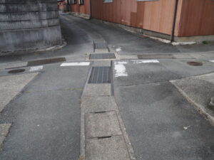 伊勢市柏町にて