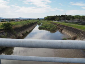 柏橋から望む大堀川の上流方向