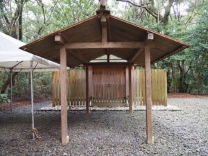 御塩殿神社に残された幄舎