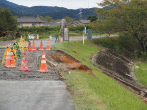 新宮川橋の工事現場（宮川右岸堤防）