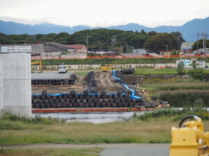 左岸からも始まった新宮川橋の橋脚工事