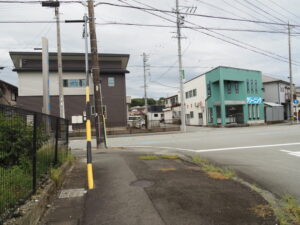 小川公園から上社の社叢を目指して