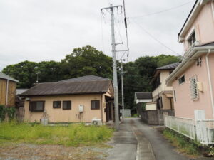小川公園から上社の社叢を目指して